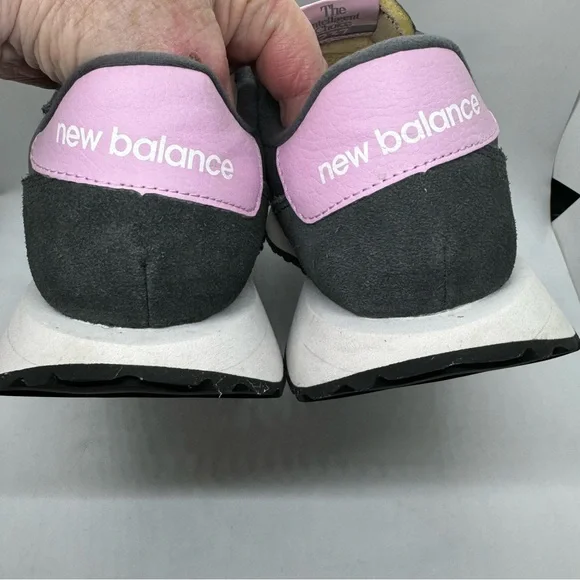 New Balance Women's 237 Lifestyle Running Shoes Grey Pink Suede Size 9 - Picture 12 of 15